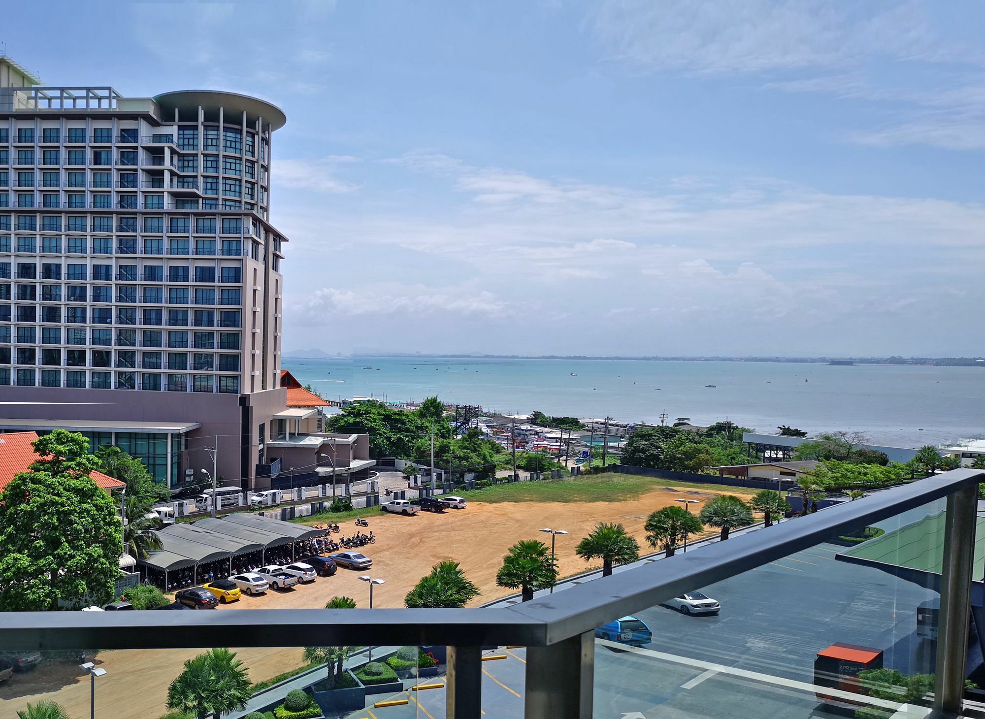Tsix5 Quarter Ξενοδοχείο Pattaya Εξωτερικό φωτογραφία